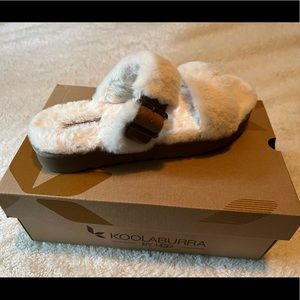 W Furr-ah Comfort Koolaburra UGG Slides